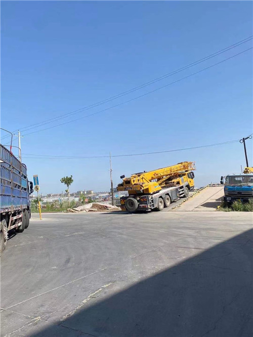 石柱25吨吊车的租赁价格大概是多少？