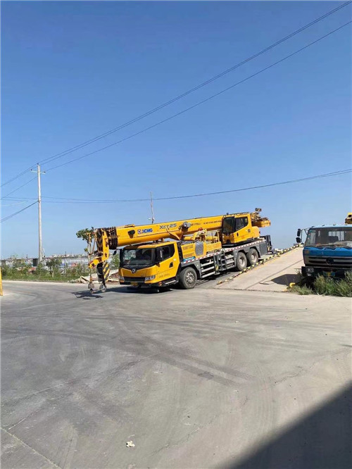 石柱吊车作业时，可能会产生哪些额外收费项目？